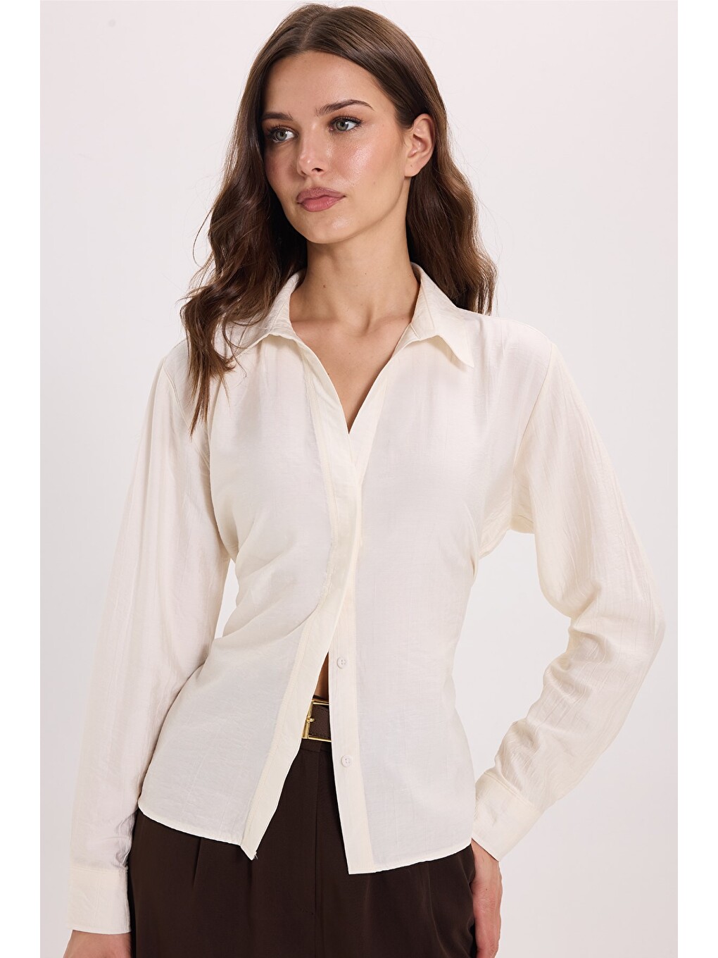 Kadın Slim Fit Dar Kesim Bel Ve Sırt Bağlamalı Ekru Gömlek