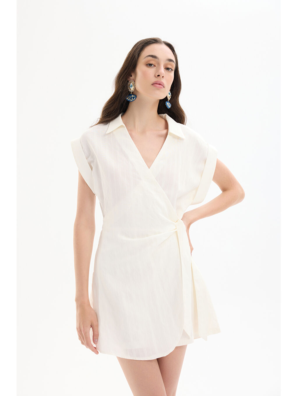 Kruvaze Yaka Beli Bağlamalı Şort Tulum Ekru-2