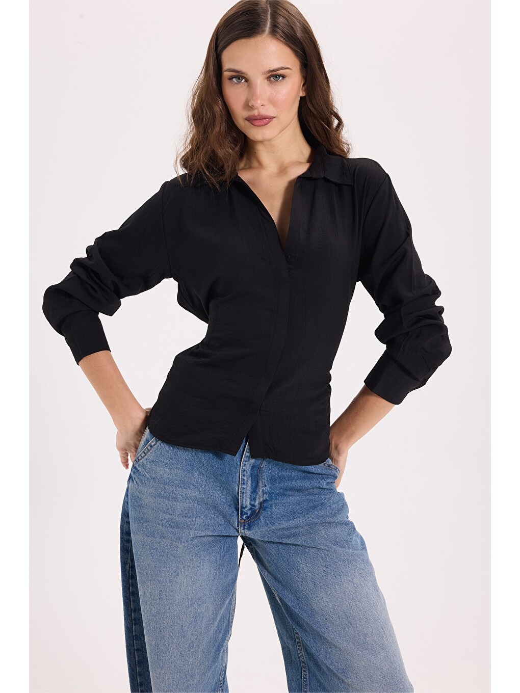 Kadın Slim Fit Dar Kesim Bel Ve Sırt Bağlamalı Siyah Gömlek-3