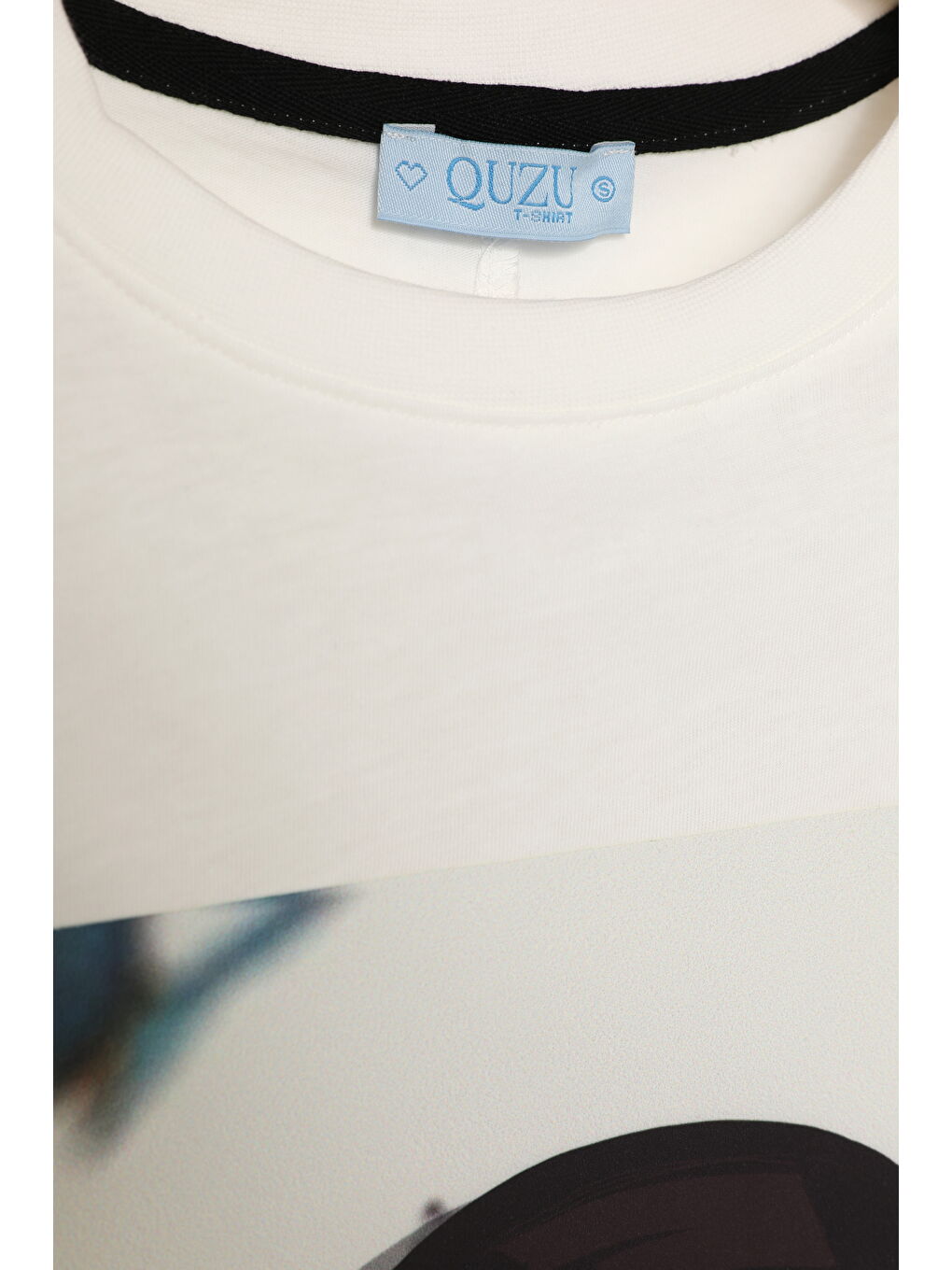 Portre Baskılı Yan Yırtmaçlı Oversize Tişört Ekru-2