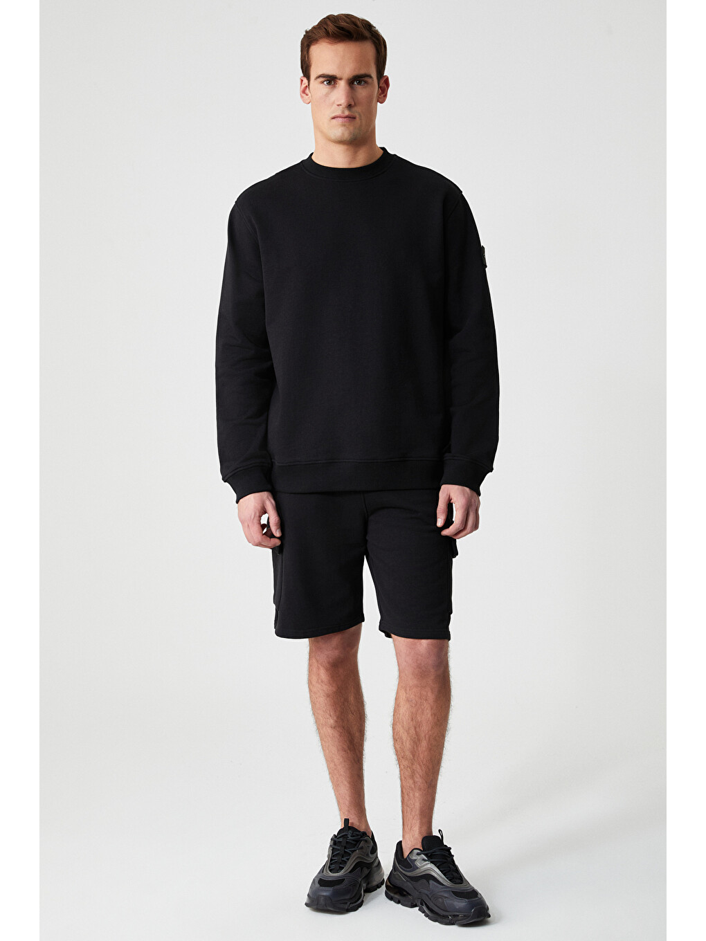 Ollıe Erkek Bisiklet Yaka Regular Uzun Kollu Nakış Detaylı Siyah Sweatshirt-1