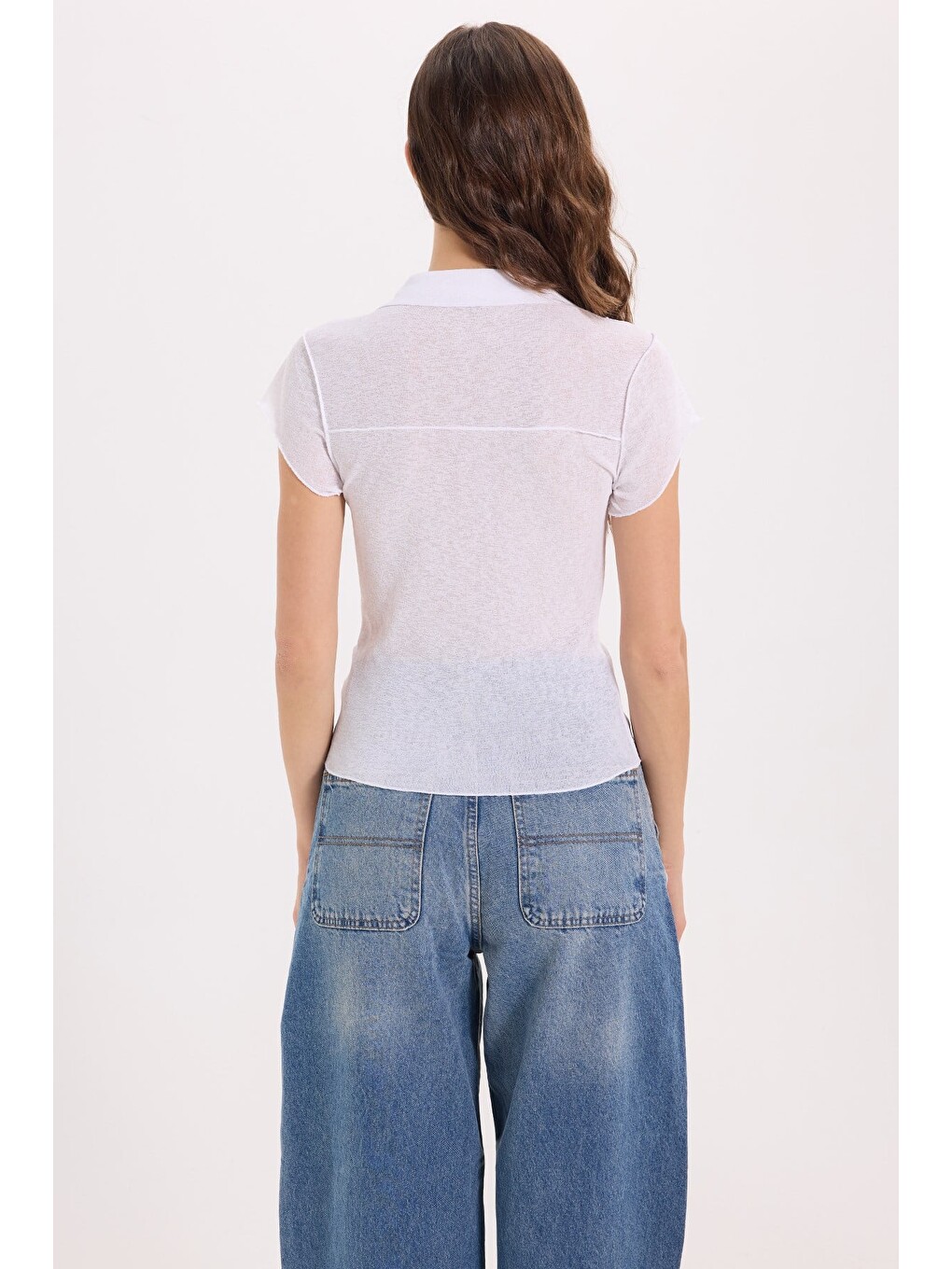 Kadın Slim Fit Dar Kesim Kısa Kollu Dikiş Detaylı Dokulu Düğmeli Beyaz Bluz Gömlek-6