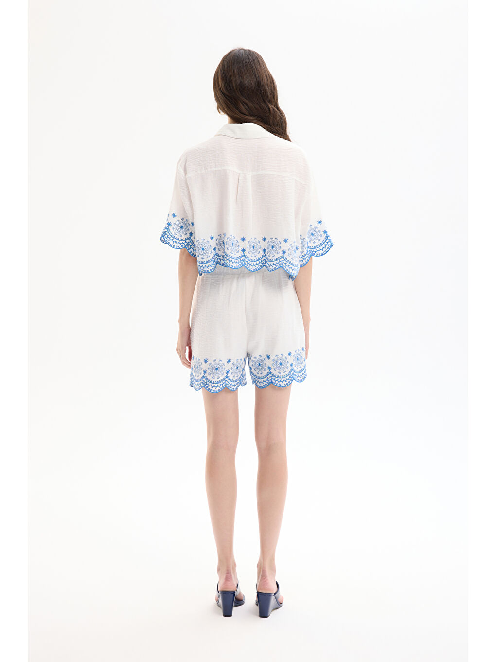 Etnik Nakış İşlemeli Düğmeli Gömlek Ekru-4