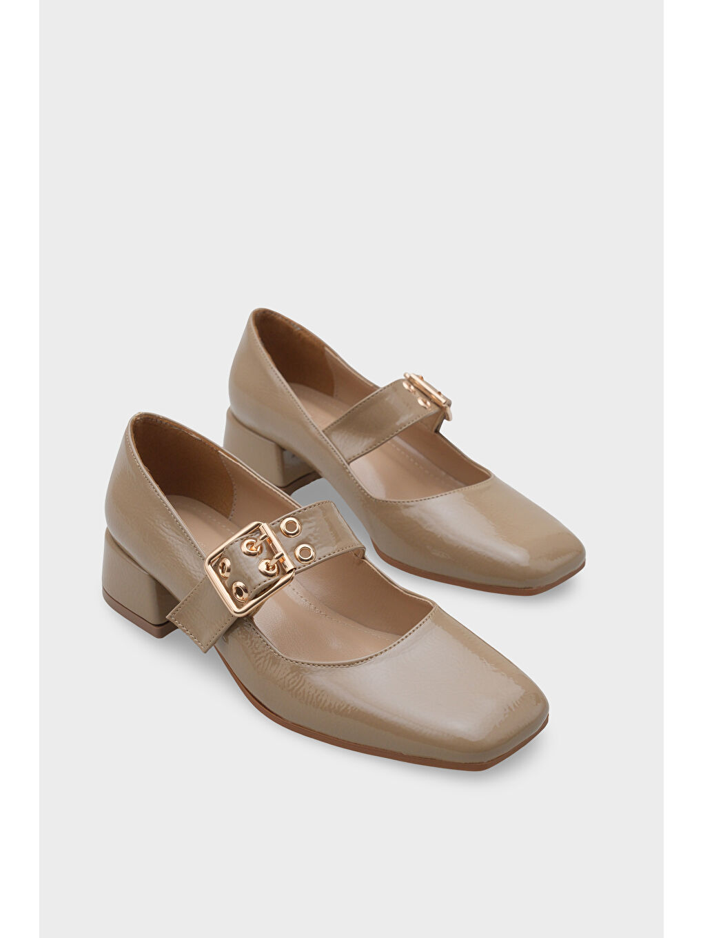 Bej Keri Küt Burunlu Kısa Topuklu Bantlı Kadın Ayakkabı-1