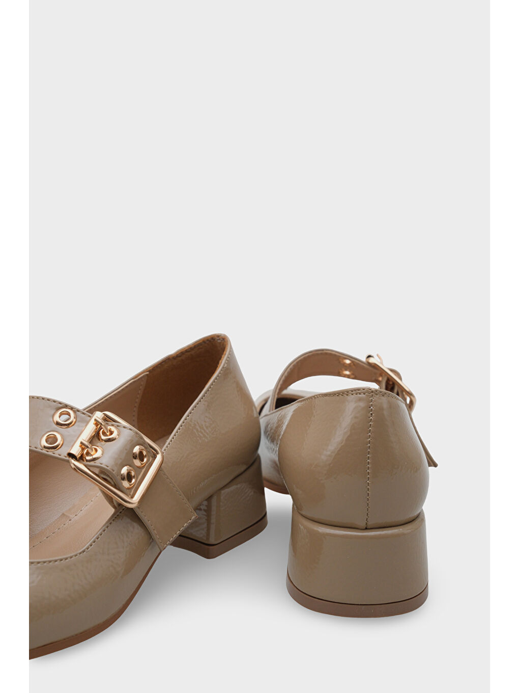 Bej Keri Küt Burunlu Kısa Topuklu Bantlı Kadın Ayakkabı-5