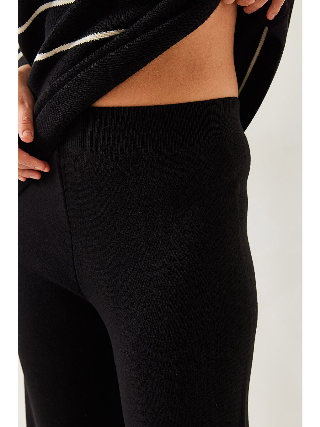 Siyah Kadın Çizgili İkili Takım-1