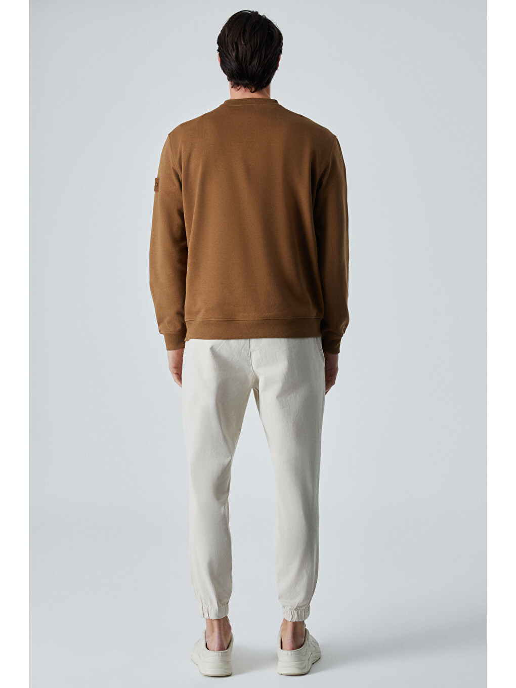 Ollıe Erkek Bisiklet Yaka Regular Uzun Kollu Nakış Detaylı Koyu Kahverengi Sweatshirt-4