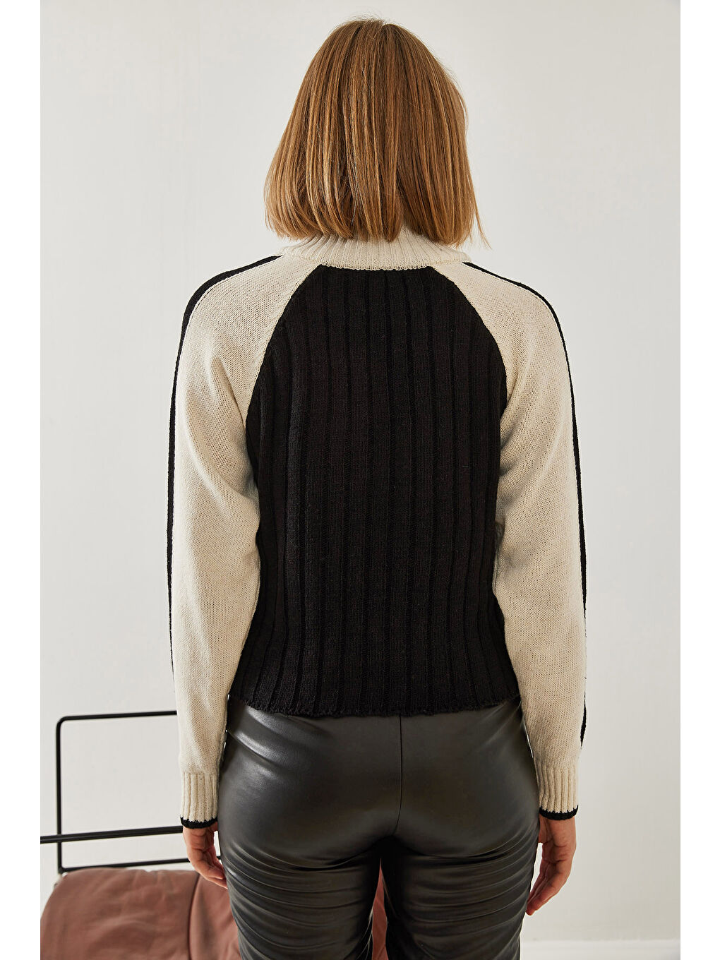 Siyah Kadın Fermuarlı Triko Kazak-5