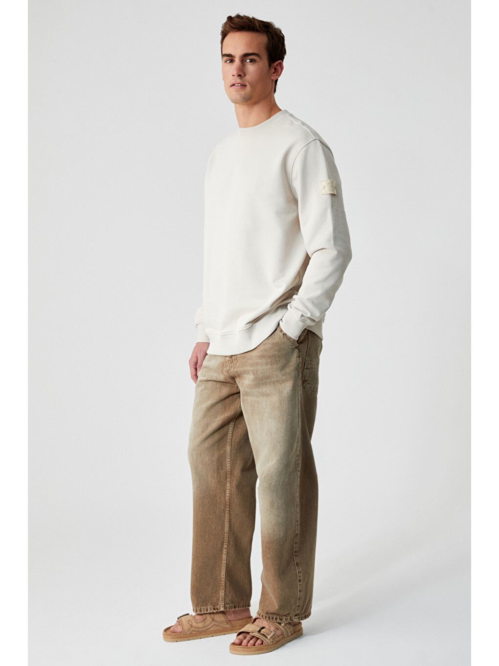 Ollıe Erkek Bisiklet Yaka Regular Uzun Kollu Nakış Detaylı Bej Sweatshirt-3