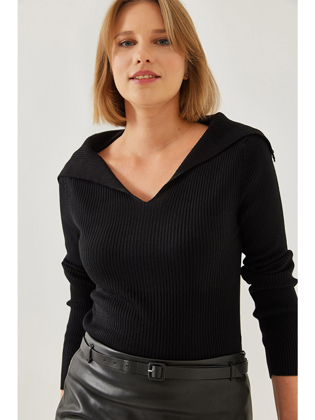 Siyah Kadın Şal Yaka Triko Kazak