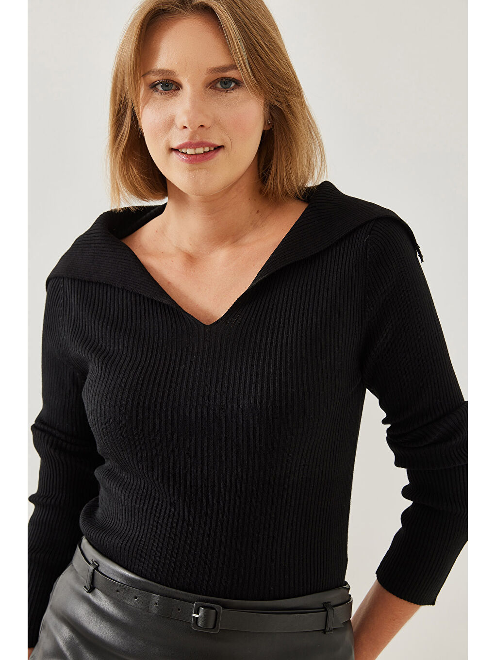 Siyah Kadın Şal Yaka Triko Kazak-1