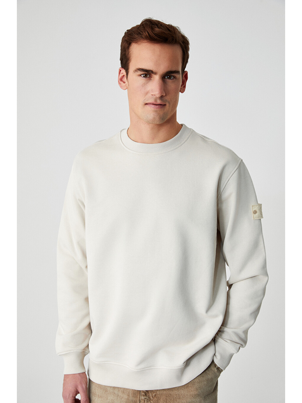 Ollıe Erkek Bisiklet Yaka Regular Uzun Kollu Nakış Detaylı Bej Sweatshirt-5
