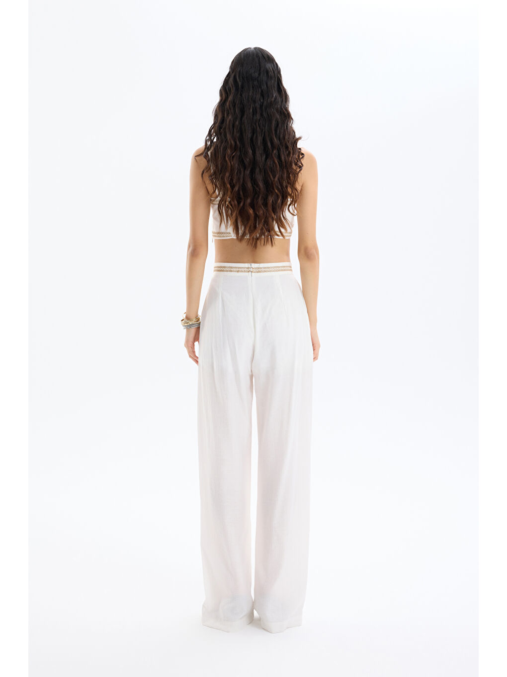 Toka Aksesuarlı Beli Nakışlı Bol Paça Pantolon Ekru-4