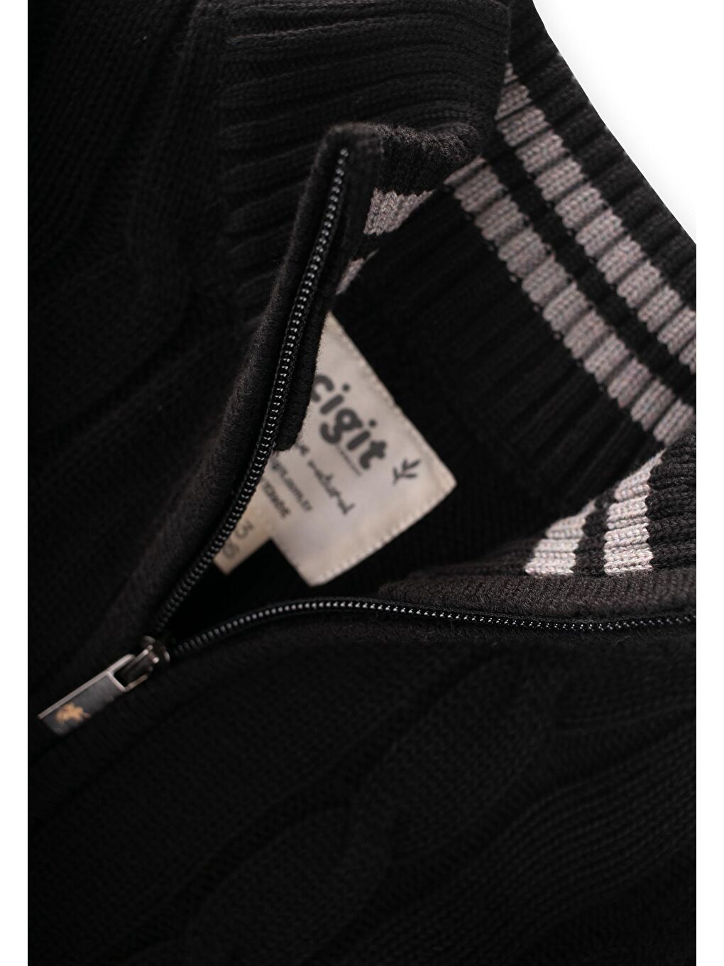 Saç Örgü Triko Hırka 2-11 Yaş Siyah-2