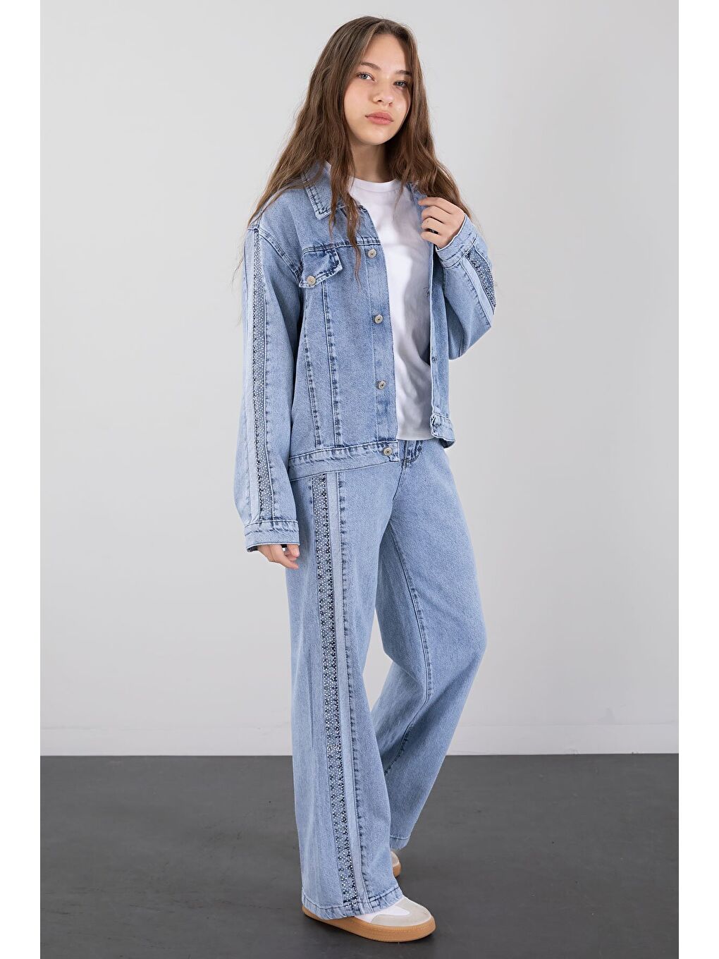 Mavi Taş Detaylı Düğmeli Ceketli Pantolonlu Kız Çocuk Jean Takım 23467-1