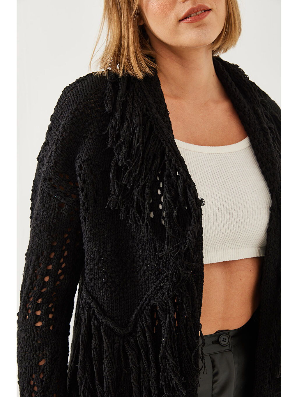 Siyah Kadın Saçaklı Triko Hırka-1