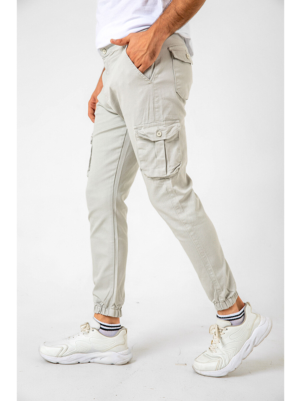 Gri Kargo Cepli, Fermuarlı Paça Lastikli Esnek Kumaş Slim Fit Gabardin Erkek Kargo Pantolon-1