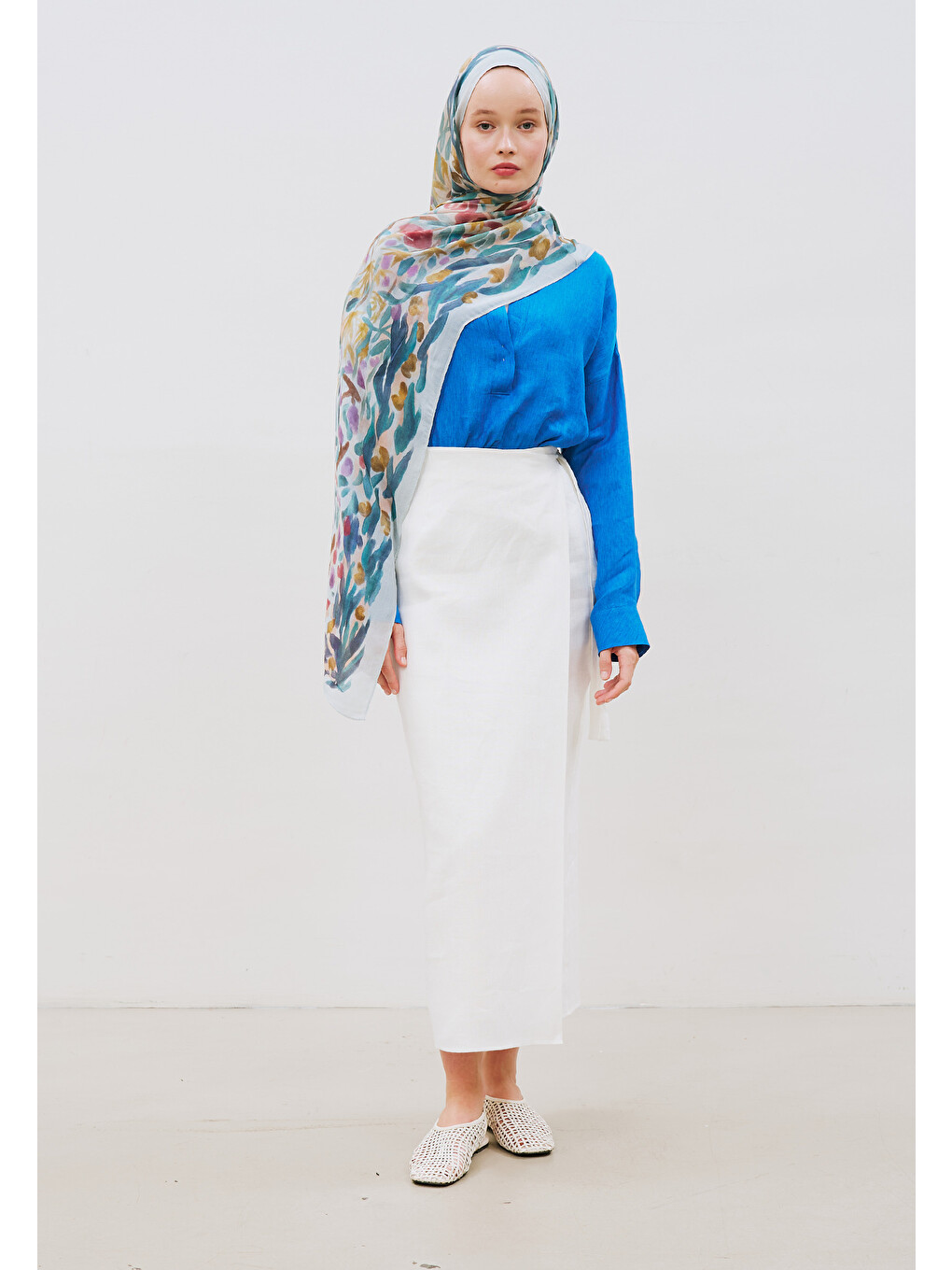 Floral Whimsy Desen Rami Viskon Şal Soft Mavi-3