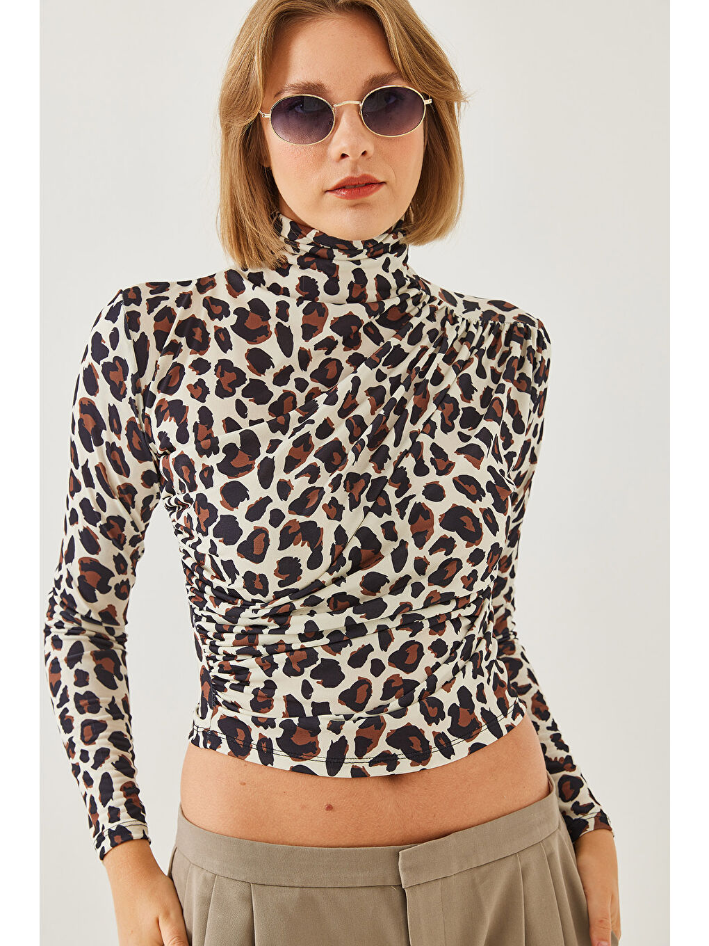 Bej Kadın Balıkçı Yaka Desenli Bluz --4