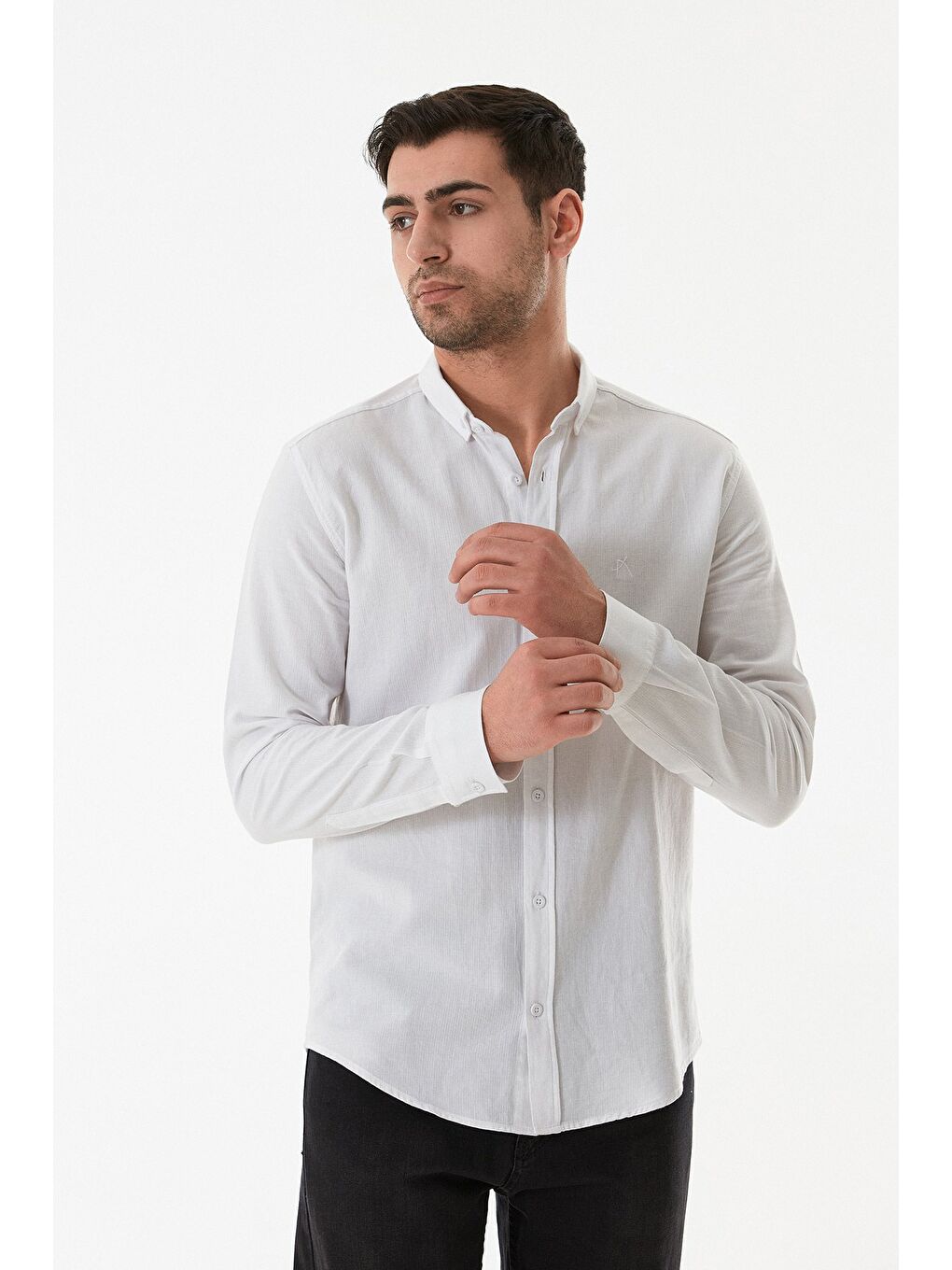 Beyaz Basic Düğmeli Gömlek-1