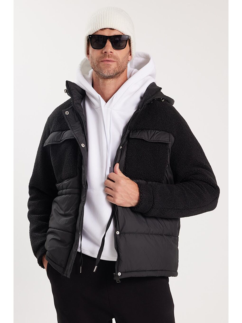 Erkek Regular Fit Klasik Kesim Kapüşonlu Fermuarlı Çift Cepli Çıtçıt Kapamalı Sıcak Tutan Siyah Mont-4