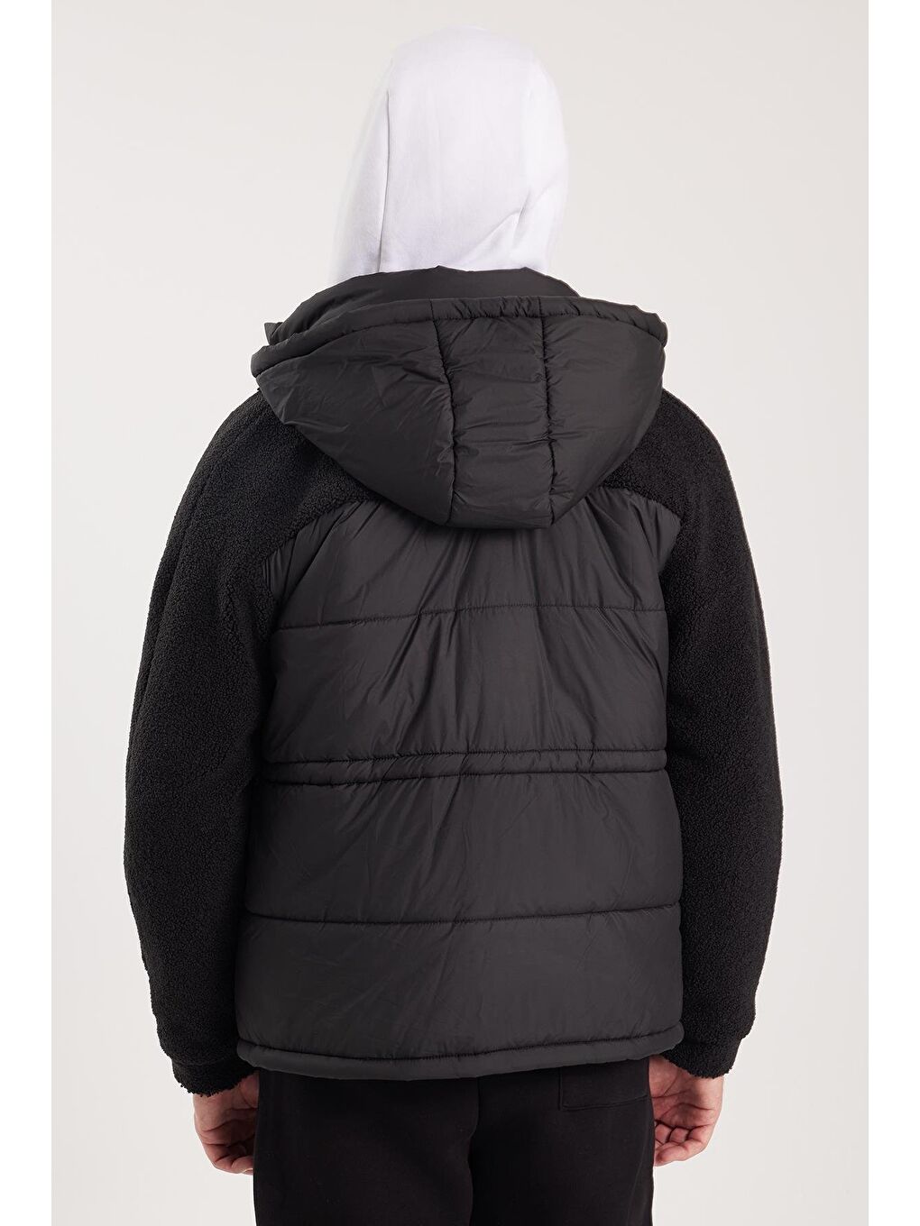 Erkek Regular Fit Klasik Kesim Kapüşonlu Fermuarlı Çift Cepli Çıtçıt Kapamalı Sıcak Tutan Siyah Mont-6