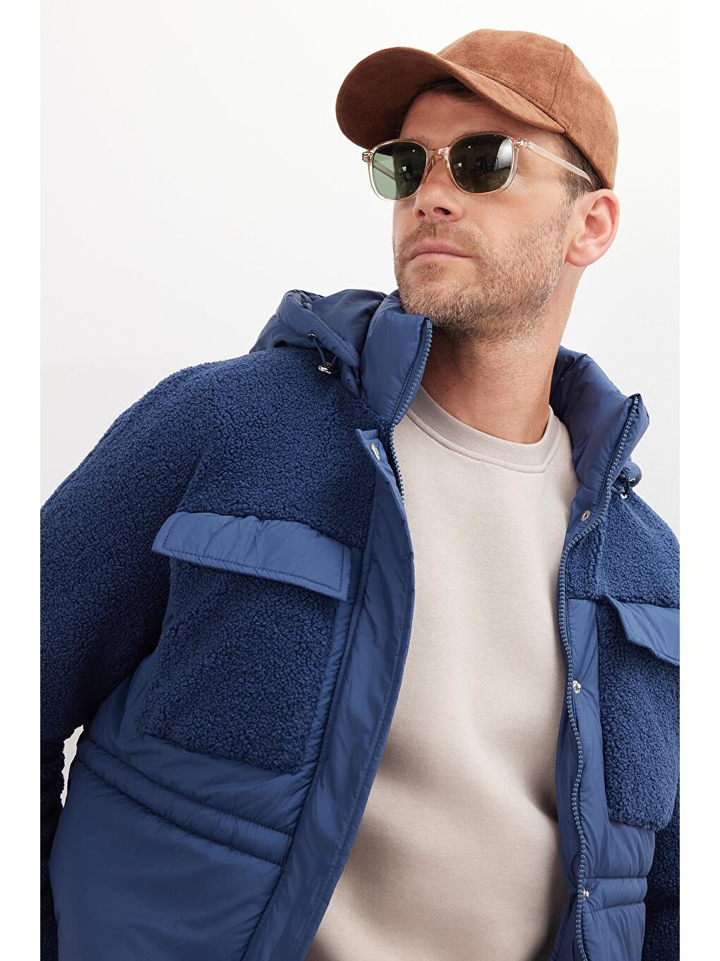 Erkek Regular Fit Klasik Kesim Kapüşonlu Fermuarlı Çift Cep Çıtçıt Kapama Sıcak Tutan Lacivert Mont-1