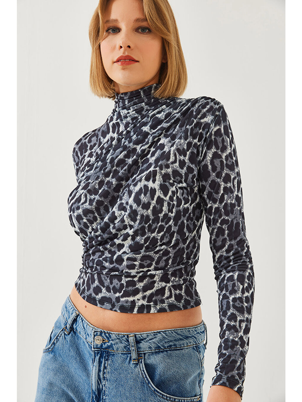 Gri Kadın Balıkçı Yaka Desenli Bluz --2