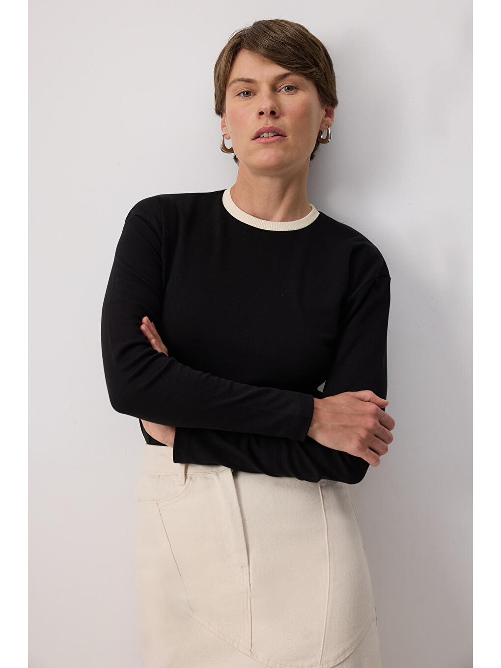 Siyah %100 Pamuklu Ribana Yaka T-Shırt