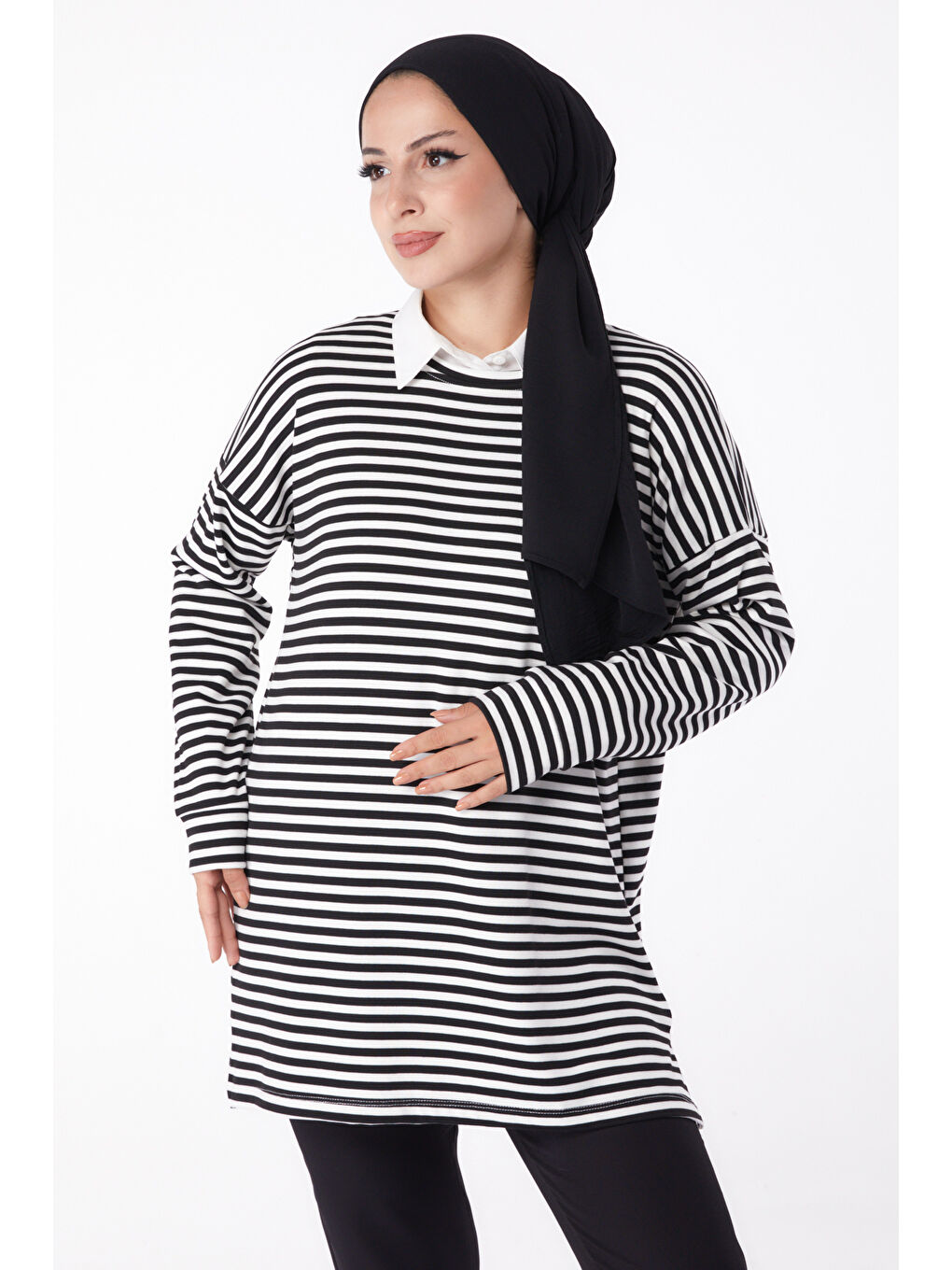 Bisiklet Yaka Kadın Siyah Çizgili Sweat - 26246-2