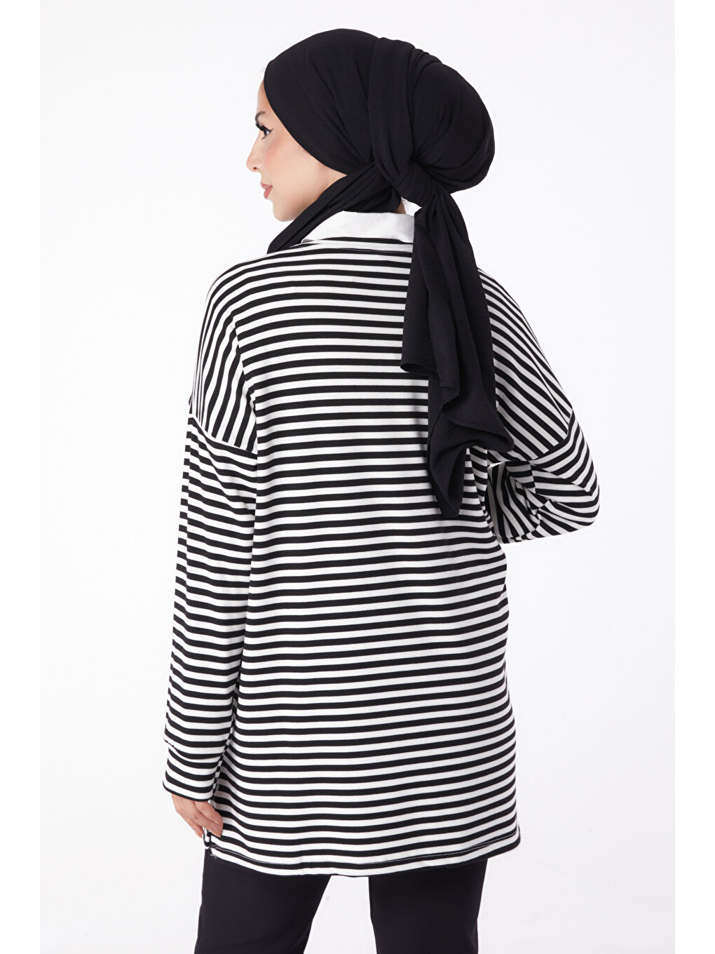 Bisiklet Yaka Kadın Siyah Çizgili Sweat - 26246-4