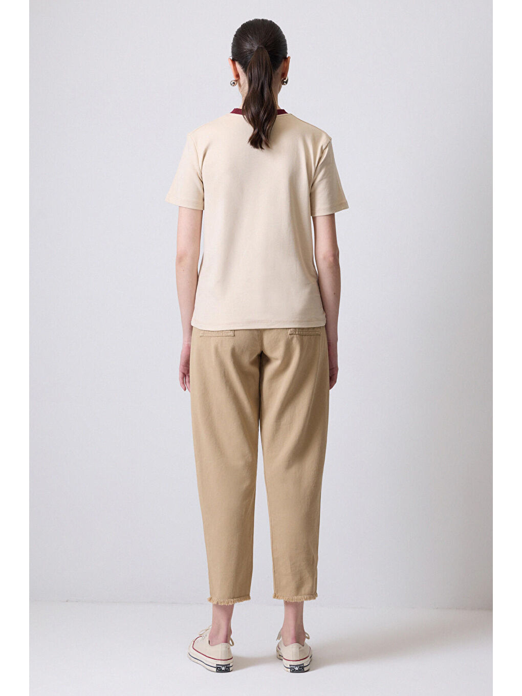 Bej %100 Pamuklu Ribana Yaka Kısa Kollu T-Shırt-3