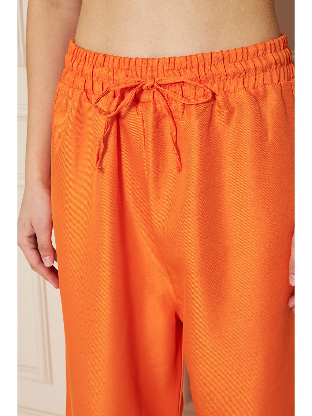 Kadın Trend Yüksek Bel Lastikli Turuncu Bol Pantolon-4