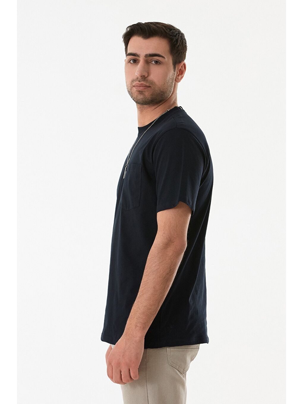 Lacivert Cepli Kolye Detaylı Bisiklet Yaka Tişört-1