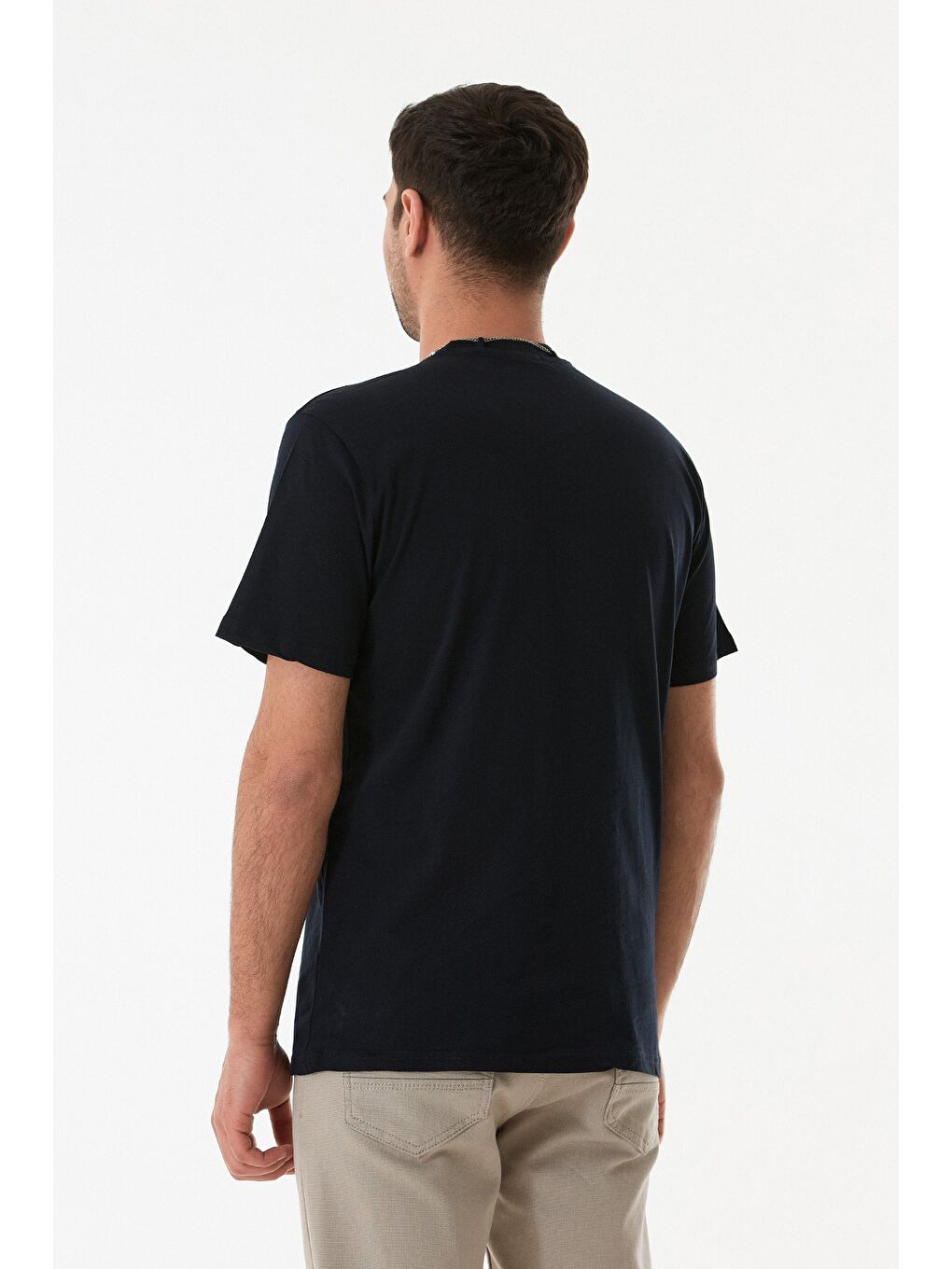 Lacivert Cepli Kolye Detaylı Bisiklet Yaka Tişört-2