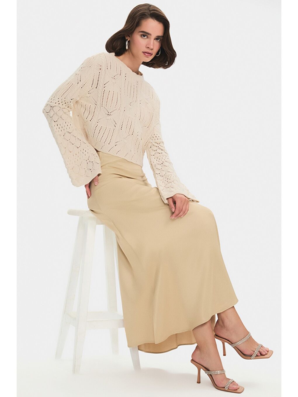 Ekru Kadın Bisiklet Yaka Ispanyol Kol Ajurlu Kendinden Desenli Kazak-1