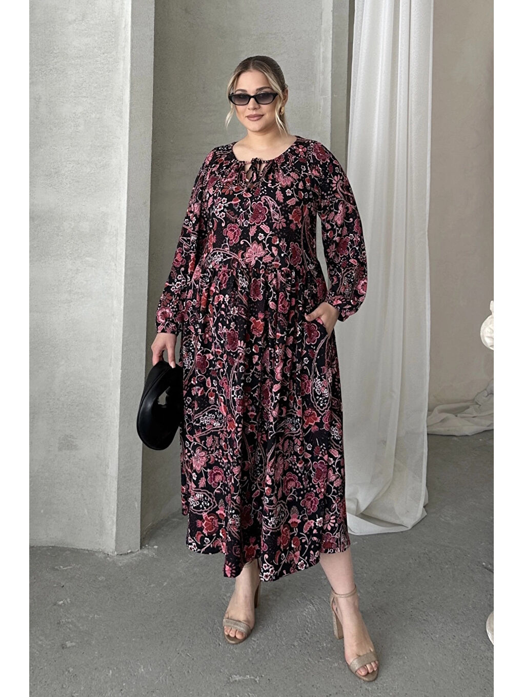 Siyah Büyük Beden Önü Bağlamalı Desenli Uzun Kollu Midi Elbise 615699-4