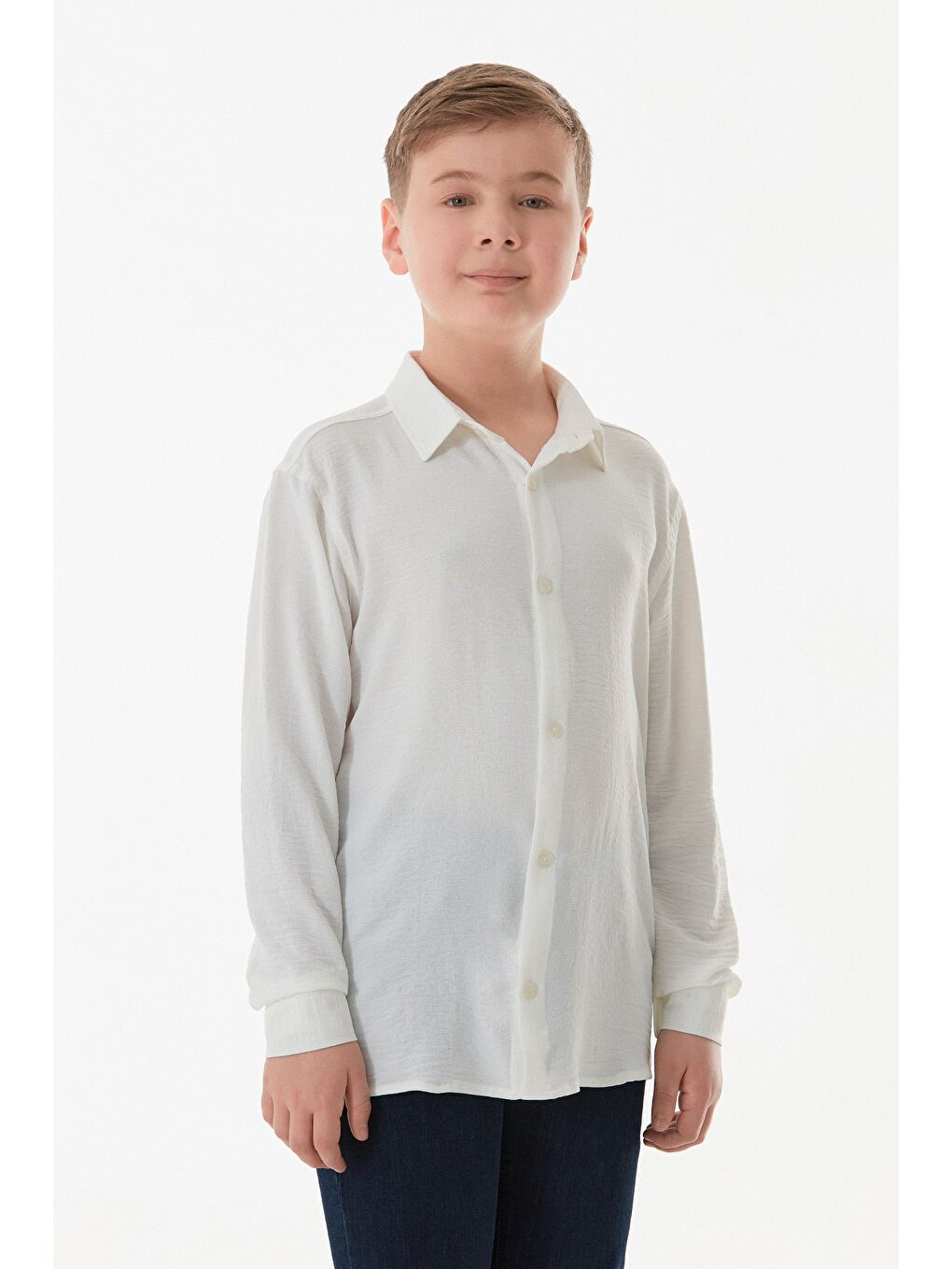 Beyaz Ayrobin Kumaş Düğmeli Erkek Çocuk Gömlek-4