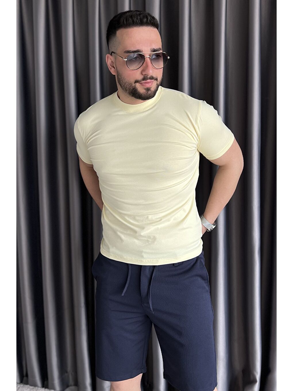 Sarı Bisiklet Yaka Erkek Tişört-1