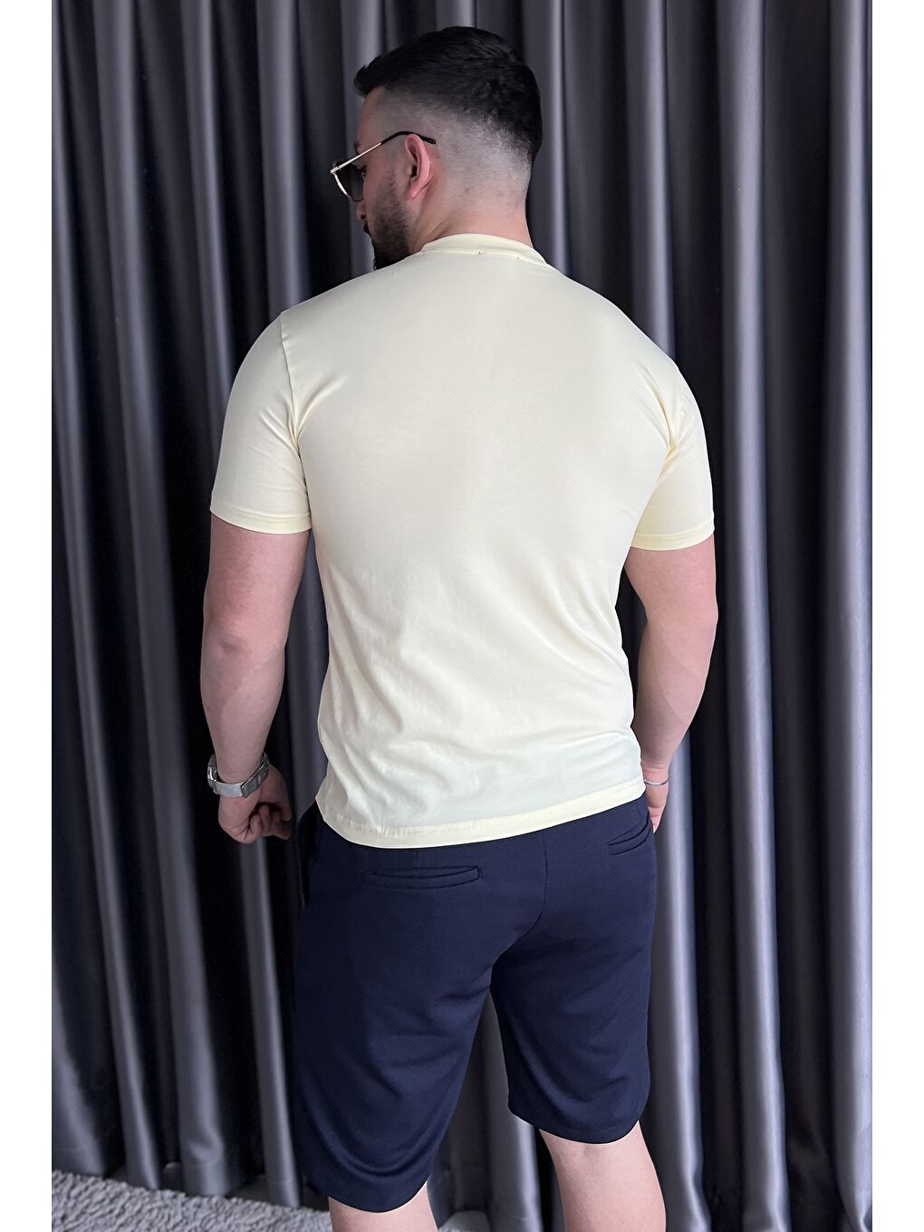 Sarı Bisiklet Yaka Erkek Tişört-2