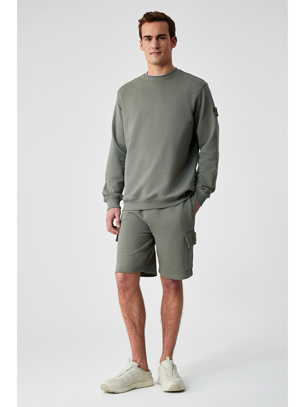 Ollıe Erkek Bisiklet Yaka Regular Uzun Kollu Nakış Detaylı Haki Sweatshirt-1