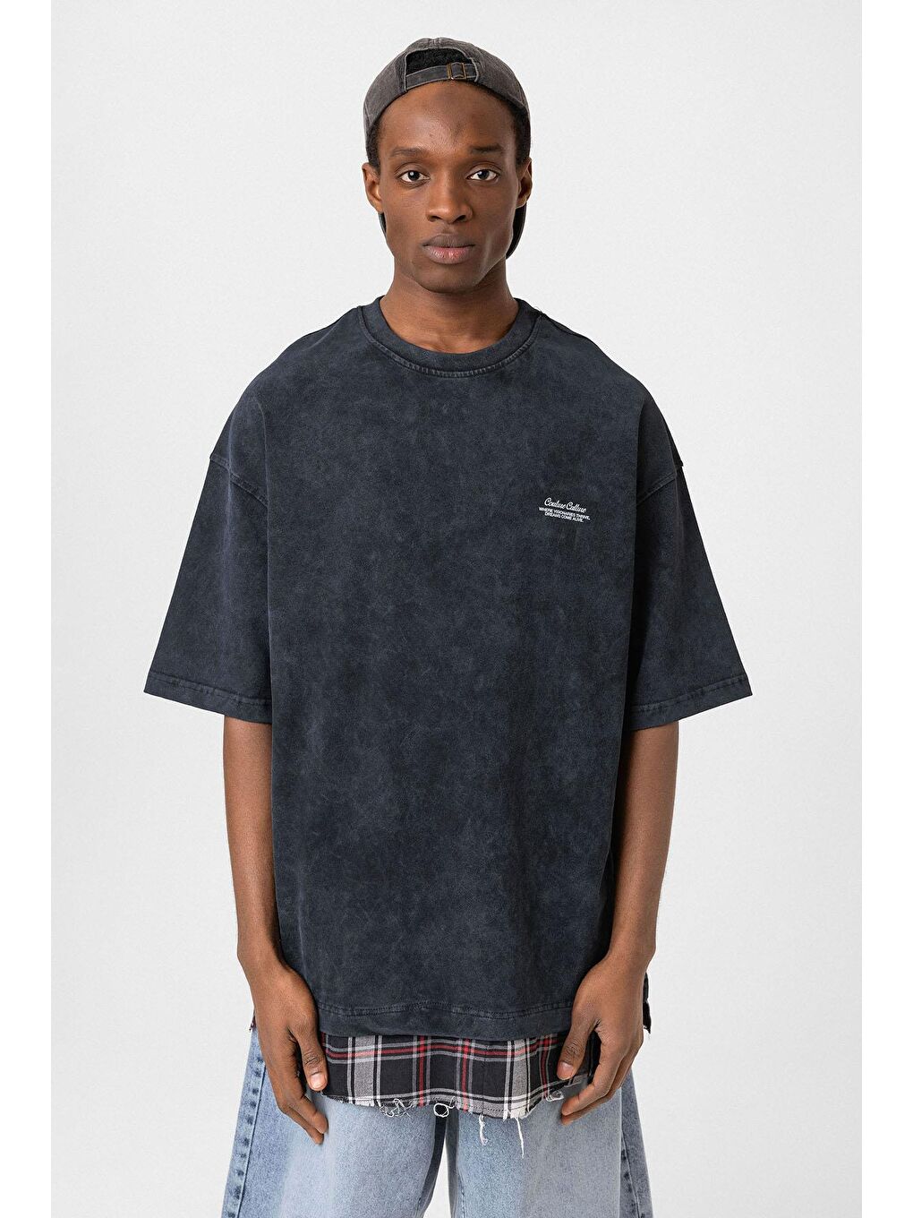 Yıkamalı Oversize Ekose Detaylı Tişört Siyah-2