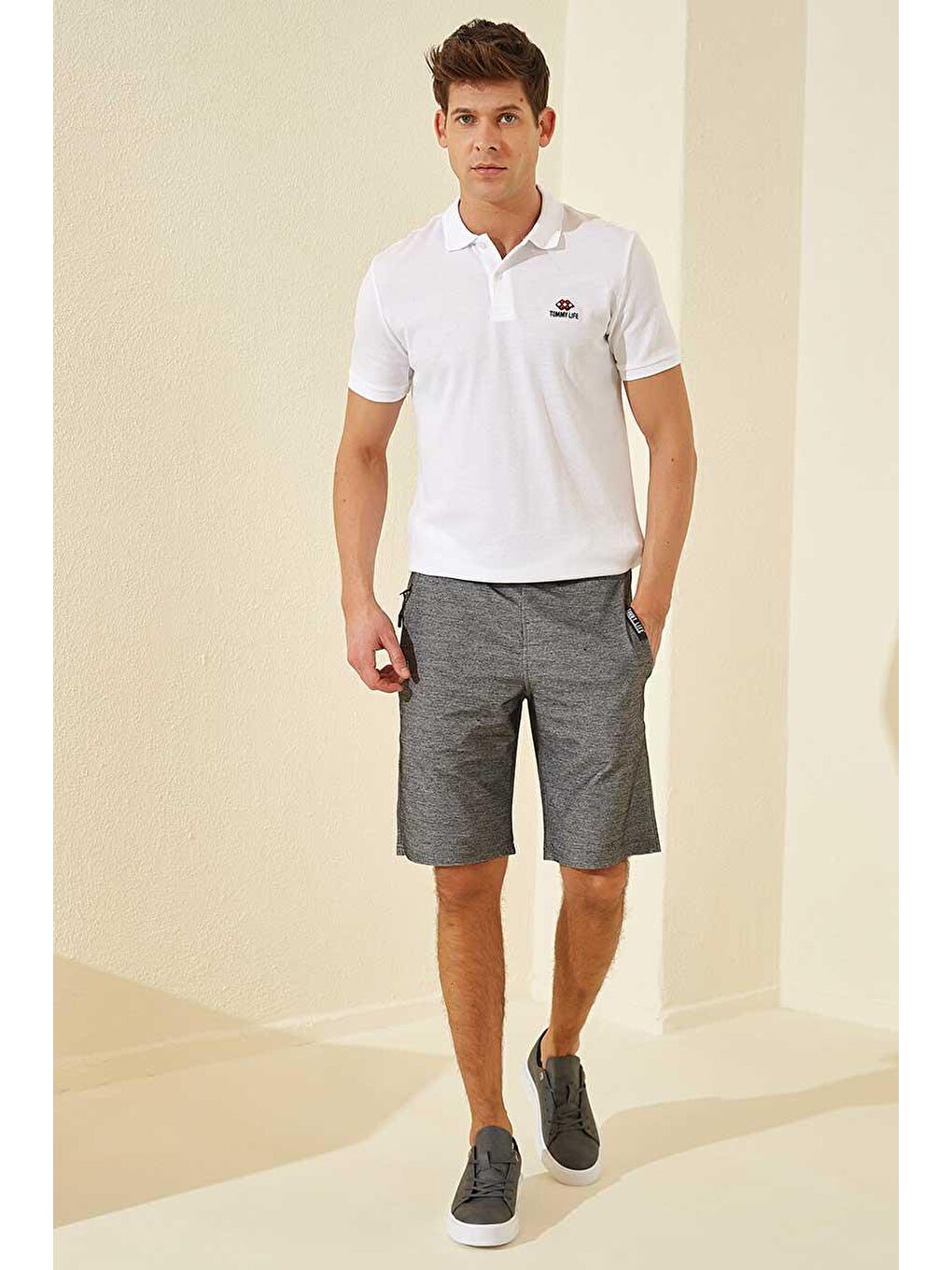 Siyah Erkek Fermuar Cep Detaylı Standart Kalıp Şort-81153-1