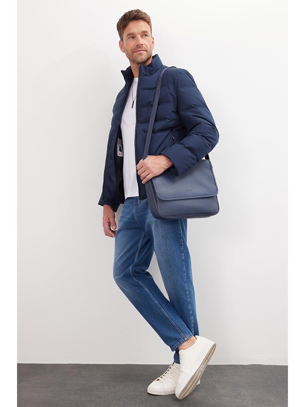 Erkek Regular Fit Normal Kesim Kaz Tüyü Çift Cepli Fermuarlı Sıcak Tutan Lacivert Mont-1