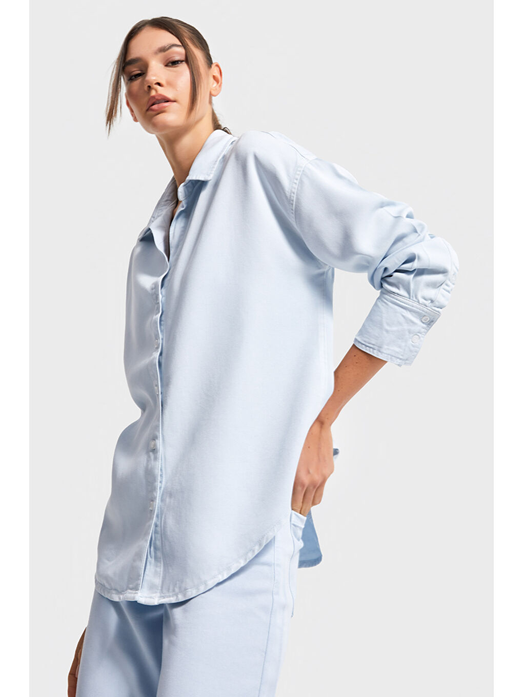 Kadın Bebe Mavisi Renk 6s5-103 Organik Pamuk Viskon Kumaş Oversize Gömlek-1
