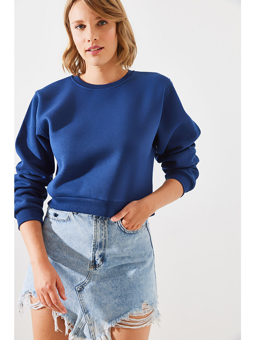 SHADE Lacivert Kadın Bisiklet Yaka Şardonlu Basic Crop Sweatshirt - 2