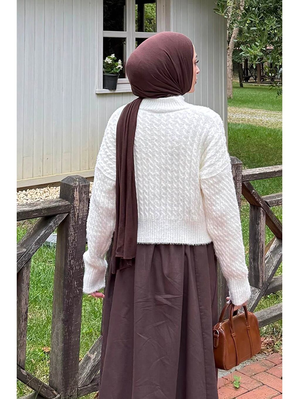 Beyaz Crop Triko Kazak Kemik-3