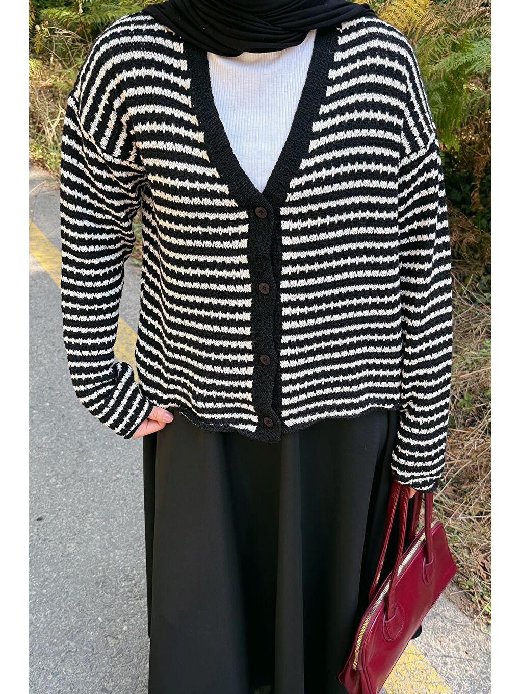 İnce Çizgili Triko Hırka Siyah-2