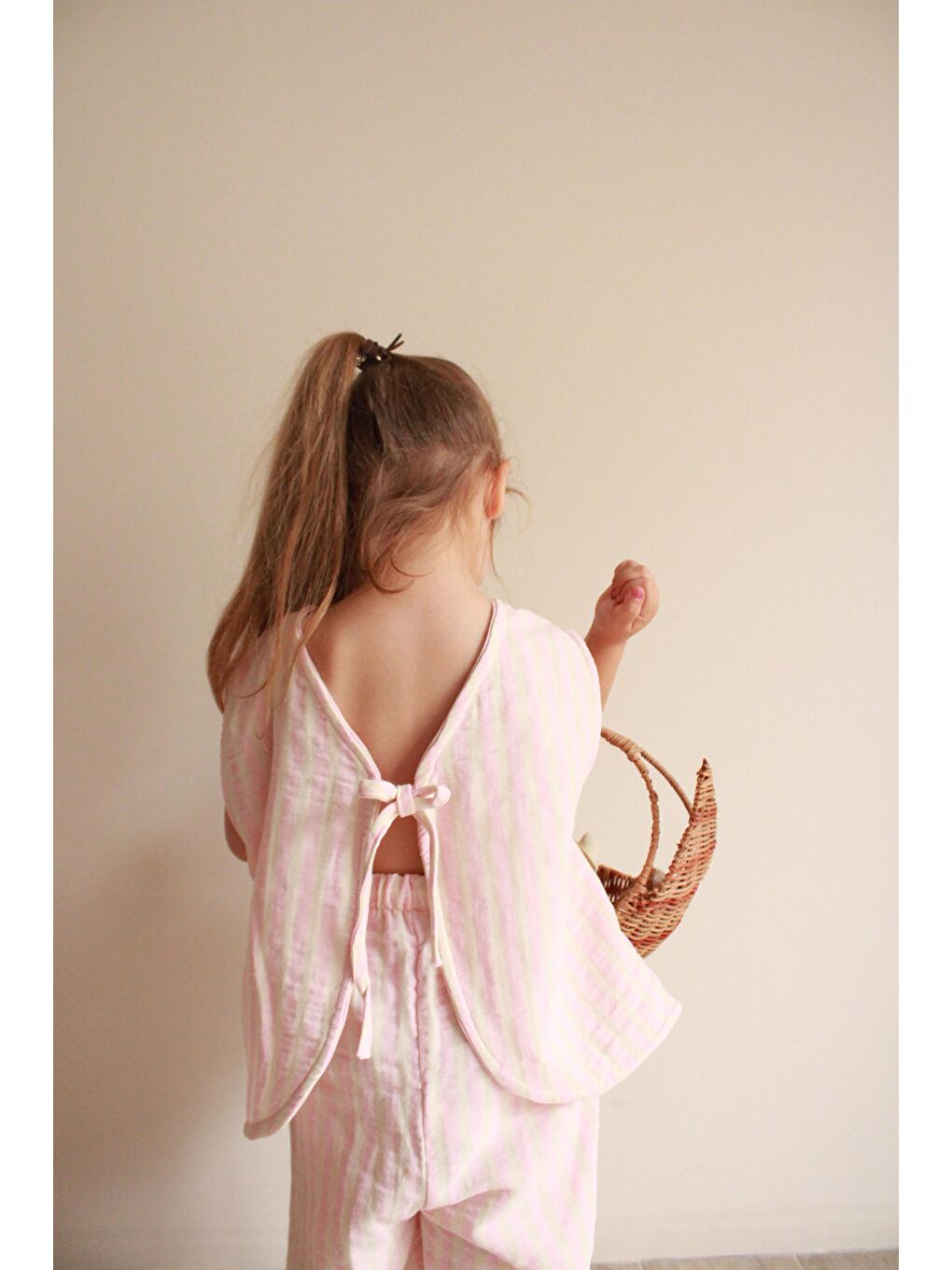 Pembe Çizgili Sırt Detaylı Müslin Takım-5