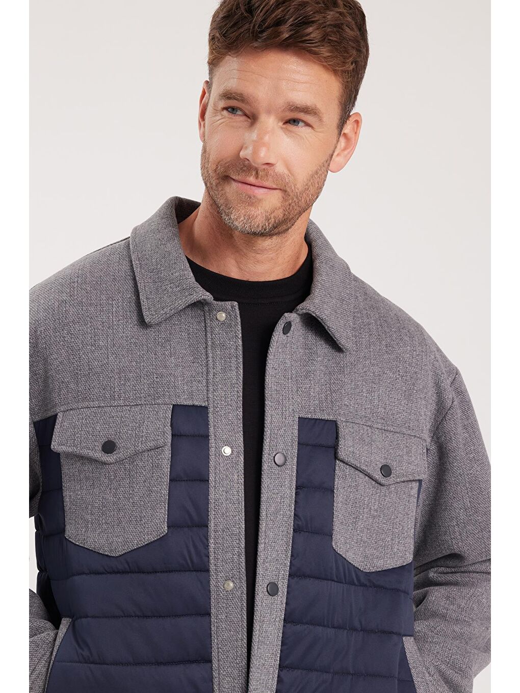 Erkek Relax Fit Rahat Kesim Çıt Çıt Düğmeli Kapitone Kapaklı Çift Cep Sıcak Tutan Lacivert Kaşe Mont-1